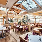 & Restaurant Waldschloss Passau