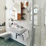 Hotell & Restaurant Waldschloss 4*