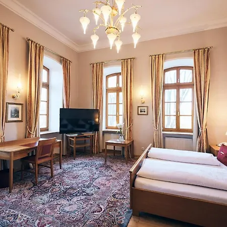 & Restaurant Waldschloss Hotell Passau