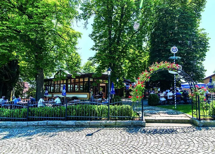 & Restaurant Waldschloss