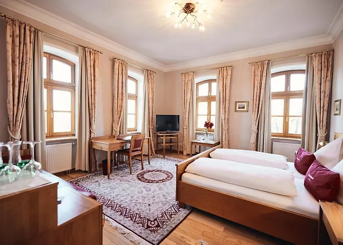 & Restaurant Waldschloss Пассау