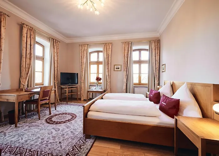 Отель & Restaurant Waldschloss 4*