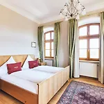Hotel & Restaurant Waldschloss