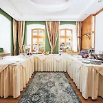 & Restaurant Waldschloss