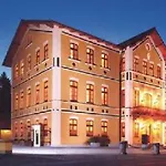 Hotel & Restaurant Waldschloss 4*