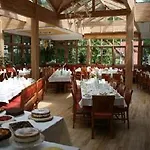 & Restaurant Waldschloss 4*