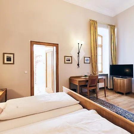 Hotel & Restaurant Waldschloss