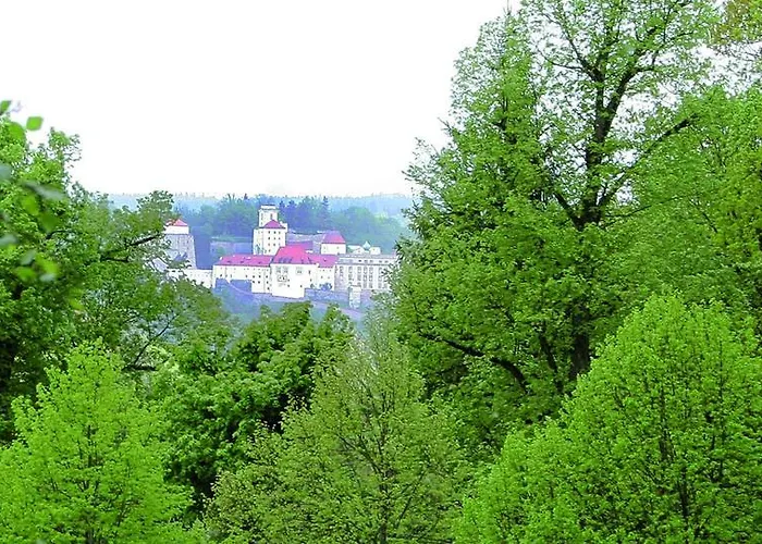 & Restaurant Waldschloss Otel