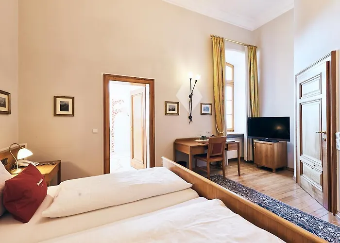 Otel & Restaurant Waldschloss