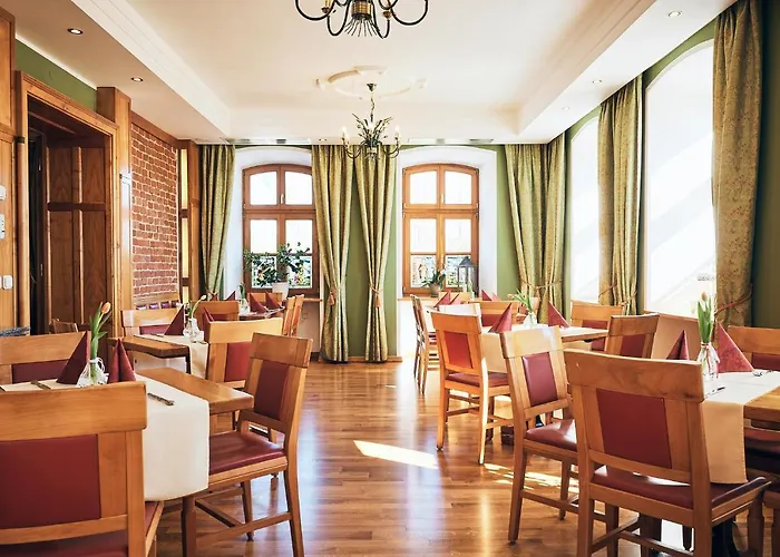 & Restaurant Waldschloss Otel 4*