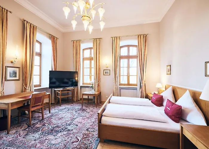 & Restaurant Waldschloss Otel