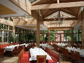 森林城堡酒店及餐厅 4*